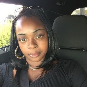 Meet your Posher, Leeanna